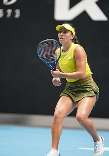 后防线极其 后防线极其